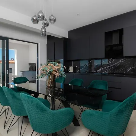 Вилла Aristea With Sea View, Jacuzzi And Infinity Pool *