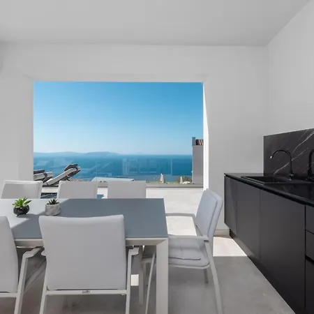 Вилла Aristea With Sea View, Jacuzzi And Infinity Pool Vicani