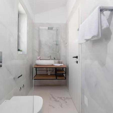 Aristea With Sea View, Jacuzzi And Infinity Pool Vicani