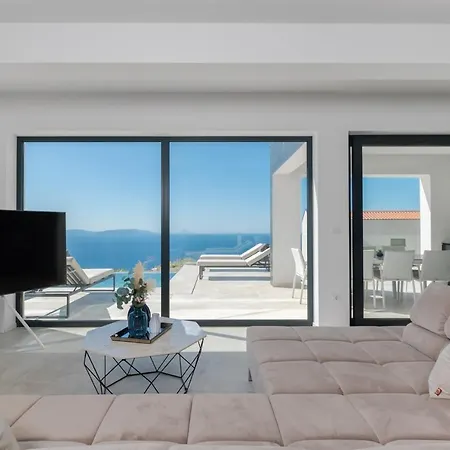 Aristea With Sea View, Jacuzzi And Infinity Pool Willa *