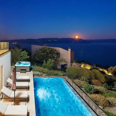 Aristea With Sea View, Jacuzzi And Infinity Pool Villa *