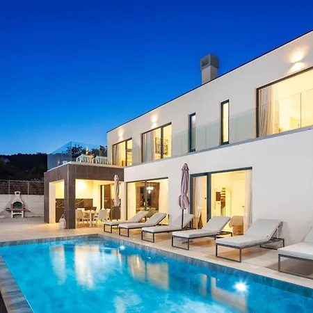 Aristea With Sea View, Jacuzzi And Infinity Pool Vicani