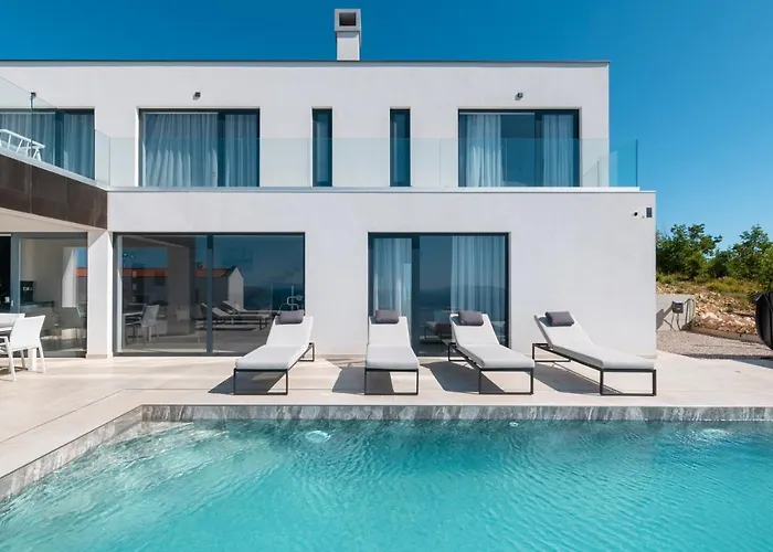 Aristea With Sea View, Jacuzzi And Infinity Pool *
