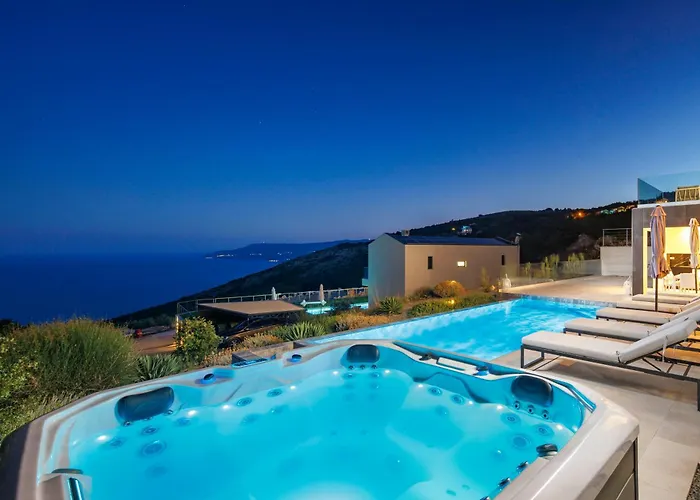 Aristea With Sea View, Jacuzzi And Infinity Pool וילה *