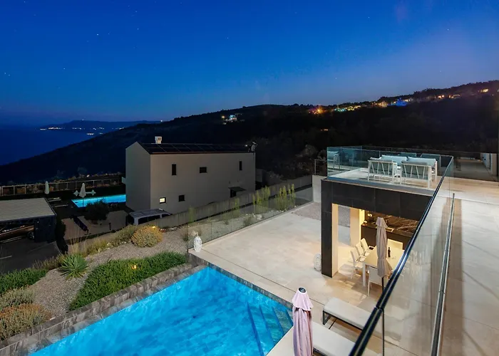 וילה Aristea With Sea View, Jacuzzi And Infinity Pool