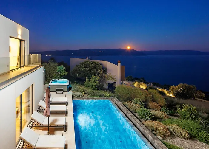 Aristea With Sea View, Jacuzzi And Infinity Pool וילה *